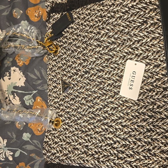 NWT Guess Cessily Larger Bag - Picture 1 of 8